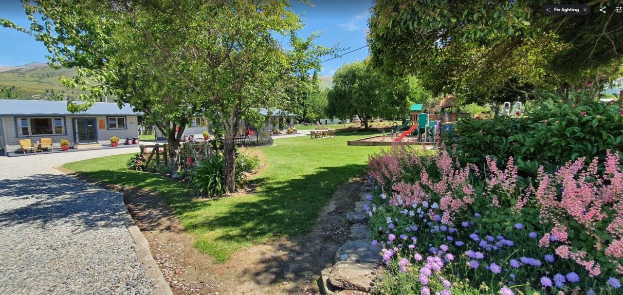 Roxburgh Clutha Gold Top 10 Holiday Park Exterior photo