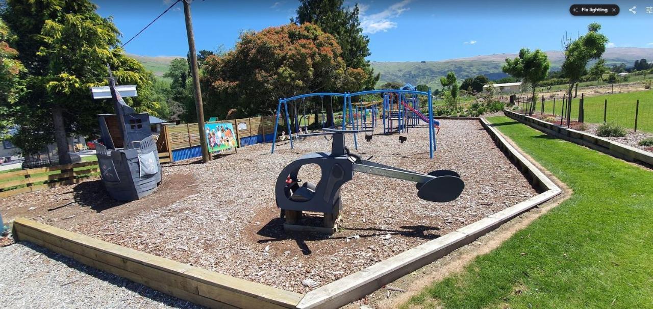 Roxburgh Clutha Gold Top 10 Holiday Park Exterior photo